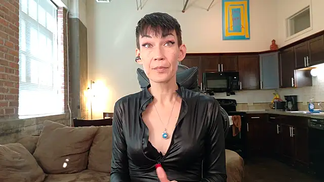 Snapshot of EveEnigma chatting on 26, 9, 2025 EveEnigma online show from 26, 9, 2025