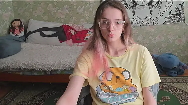 Cutie Adelia online show from 15, 5, 2026