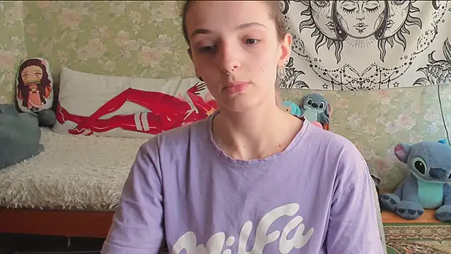 Cutie Adelia online show from 8, 6, 2026