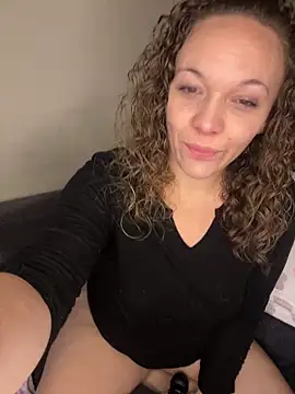 AuroraSummers online show from 3, 2, 2025