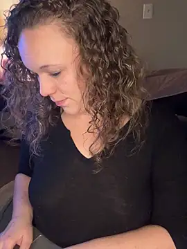 AuroraSummers online show from 3, 2, 2025