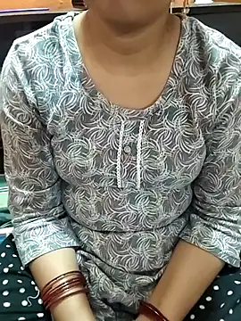 Snapshot of Diya_143 chatting on 19, 2, 2026 Diya 143 online show from 19, 2, 2026