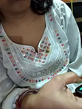 Snapshot of Diya_143 chatting on 20, 2, 2026 Diya 143 online show from 20, 2, 2026