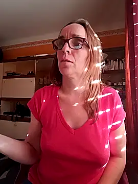 Dettybitch40 online show from 18, 9, 2025