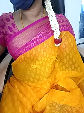 Snapshot of Tamil-hotwife chatting on 3, 3, 2025 Tamil-hotwife online show from 3, 3, 2025