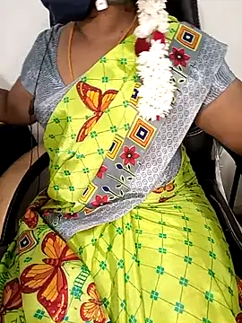 Snapshot of Tamil-hotwife chatting on 4, 3, 2025 Tamil-hotwife online show from 4, 3, 2025