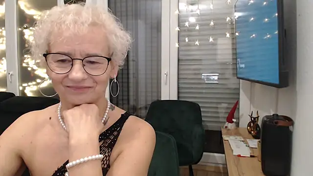 Snapshot of Hot_Ann52 chatting on 16, 12, 2024 Hot Ann52 online show from 16, 12, 2024