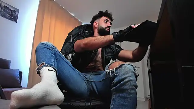 liamaesthetic online show from 17, 3, 2026