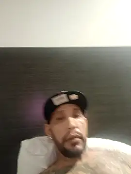 Snapshot of mrbigone45 chatting on 15, 11, 2025 mrbigone45 online show from 15, 11, 2025