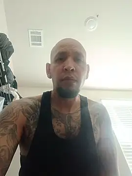 Snapshot of mrbigone45 chatting on 6, 8, 2026 mrbigone45 online show from 6, 8, 2026