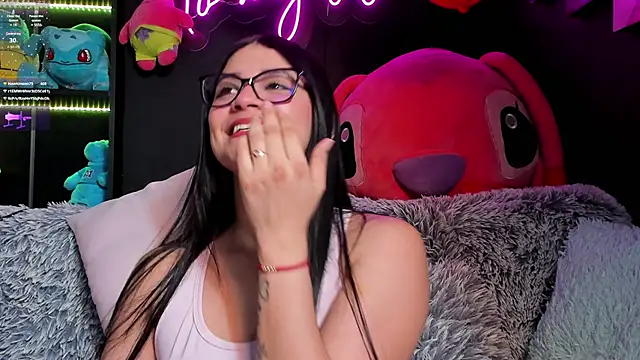 Emilyjhonson 01 online show from 8, 3, 2025