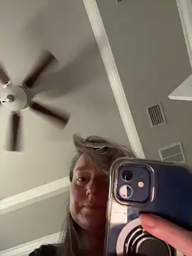 Snapshot of Vivian_MayXxX chatting on 12, 2, 2026 Vivian MayXxX online show from 12, 2, 2026