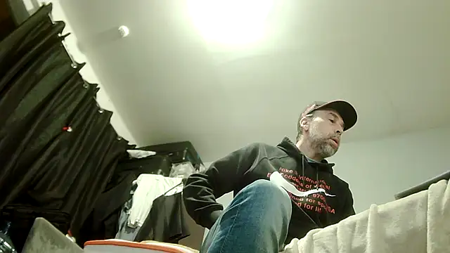 Wolfeman74 online show from 15, 2, 2026