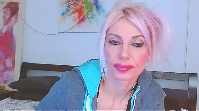 HoneyLara online show from 12, 2, 2025
