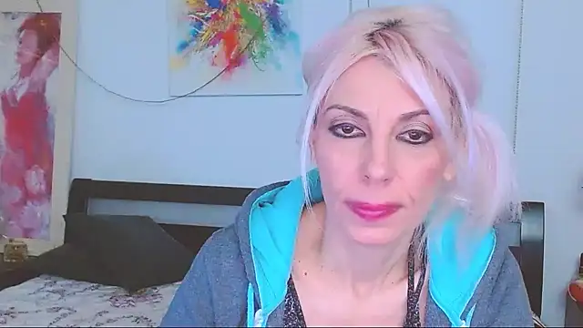 HoneyLara online show from 16, 2, 2025