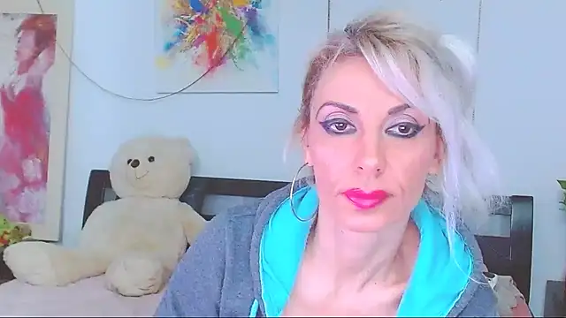 HoneyLara online show from 1, 3, 2026