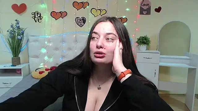 Snapshot of MilanaPrice chatting on 8, 2, 2025 MilanaPrice online show from 8, 2, 2025