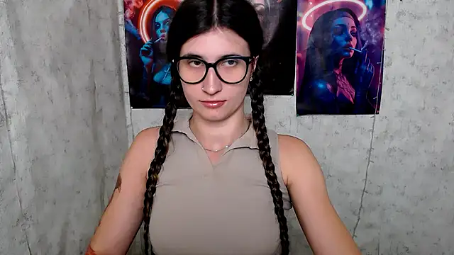 Snapshot of MaryEm976 chatting on 12, 7, 2026 MaryEm976 online show from 12, 7, 2026