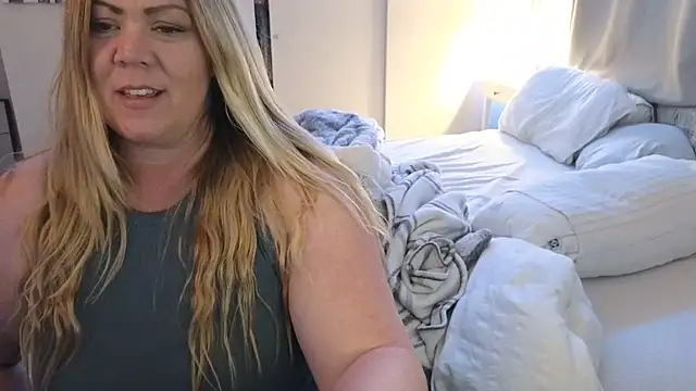 JESS LOVES online show from 24, 1, 2025