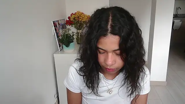 dark enchantress  online show from 14, 1, 2025