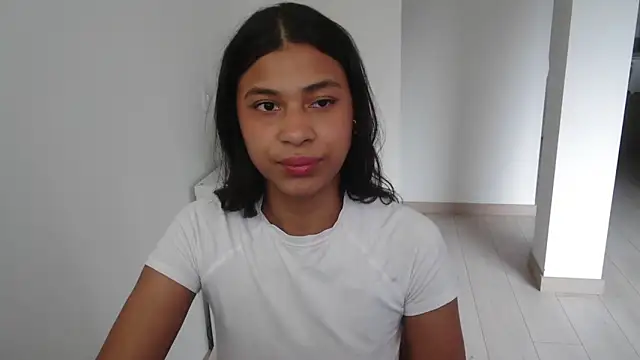 dark enchantress  online show from 18, 2, 2025