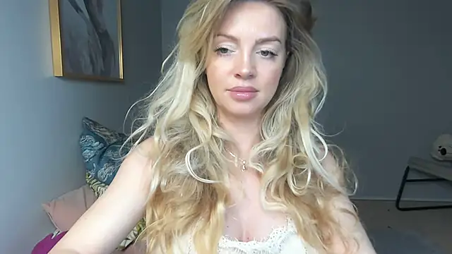 BelieveinEmliy online show from 12, 1, 2025