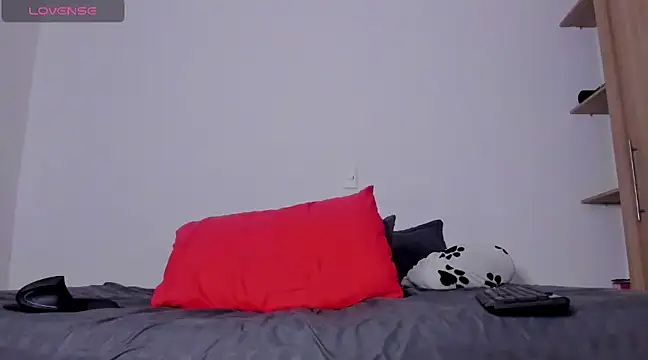 Cloudy pigDude online show from 4, 3, 2025