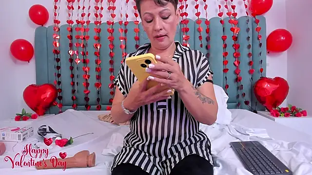 marianaaguii online show from 15, 2, 2025