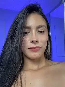 Snapshot of Lauraxx69 chatting on 17, 3, 2025 Lauraxx69 online show from 17, 3, 2025