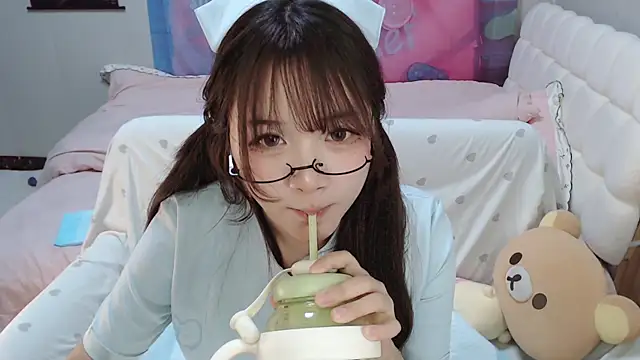 Sakura Anne online show from 20, 2, 2025