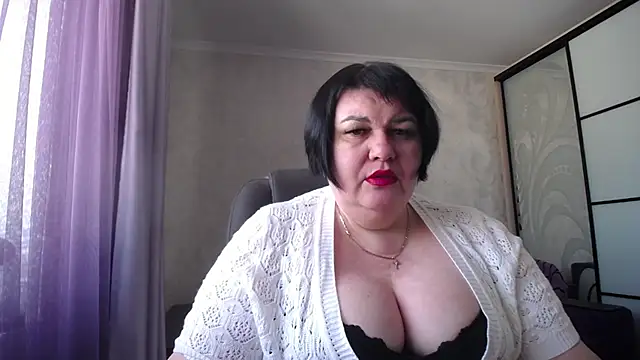 JuicyLady Di online show from 27, 2, 2025