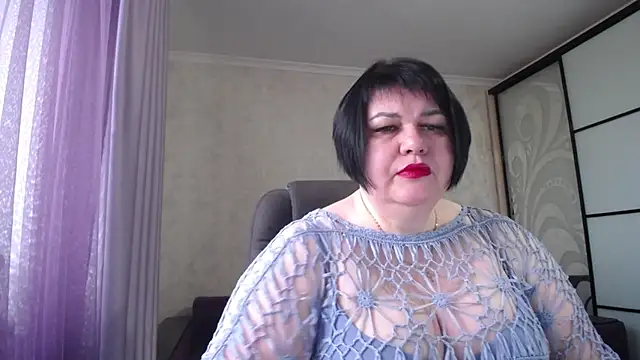 JuicyLady Di online show from 4, 3, 2025