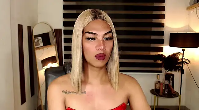 SarahAmber online show from 13, 3, 2025