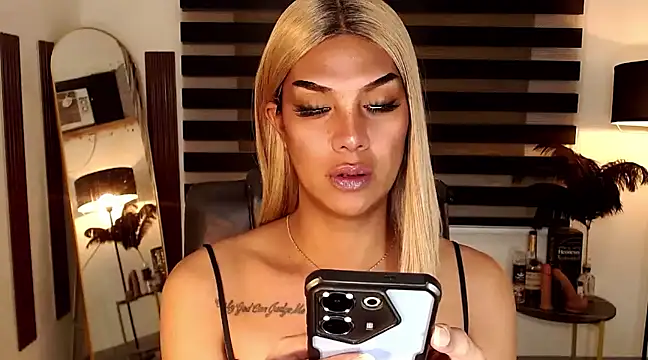 SarahAmber online show from 22, 3, 2025