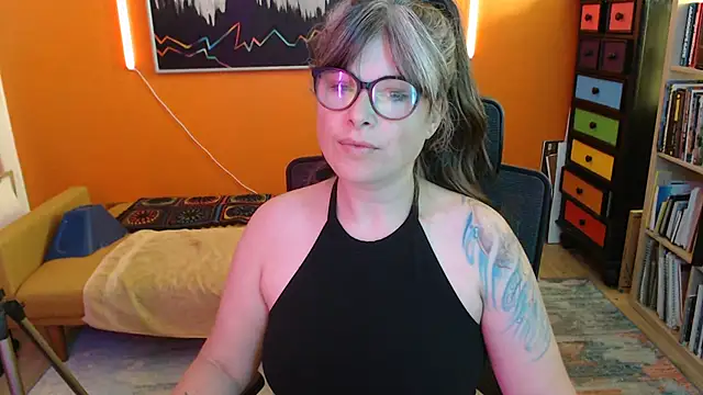 TheLenaAdams online show from 11, 11, 2025