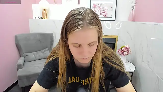 Snapshot of JadeSoft chatting on 26, 1, 2025 JadeSoft online show from 26, 1, 2025