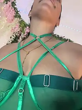 ArielleMillerr online show from 19, 9, 2025