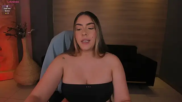 Snapshot of MartinnaBonnet chatting on 7, 1, 2025 MartinnaBonnet online show from 7, 1, 2025