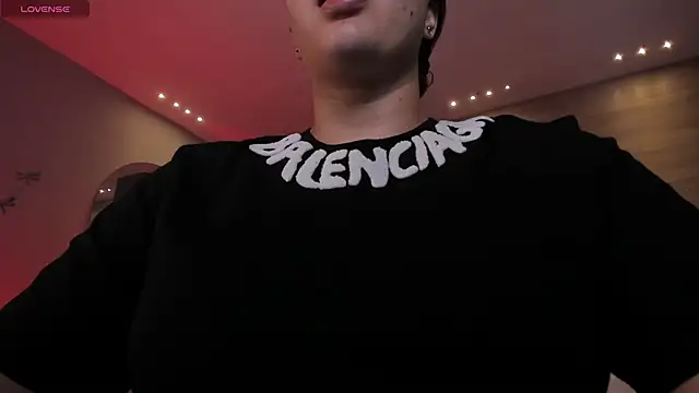 Snapshot of MartinnaBonnet chatting on 4, 3, 2025 MartinnaBonnet online show from 4, 3, 2025