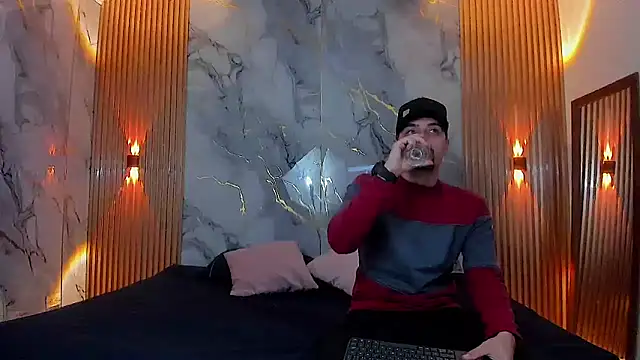 Pleasure Vibes23 online show from 28, 2, 2025