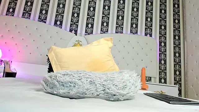 Aidasina online show from 6, 3, 2025