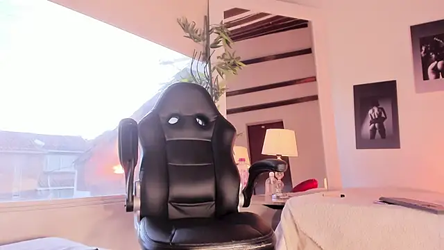 Alicee Levine online show from 4, 2, 2026