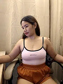 Snapshot of Kissy07 chatting on 28, 2, 2025 Kissy07 online show from 28, 2, 2025