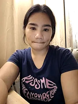 Snapshot of Kissy07 chatting on 4, 10, 2025 Kissy07 online show from 4, 10, 2025