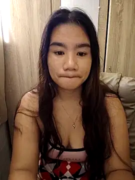 Snapshot of Kissy07 chatting on 28, 10, 2025 Kissy07 online show from 28, 10, 2025