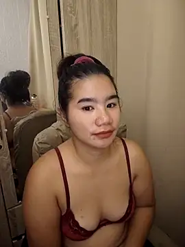 Snapshot of Kissy07 chatting on 4, 2, 2026 Kissy07 online show from 4, 2, 2026