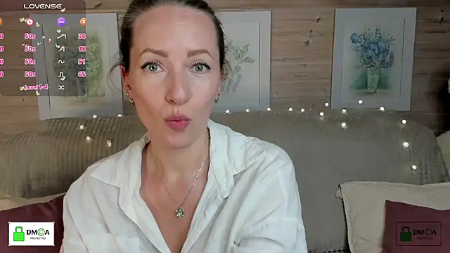 Queenymel online show from 2, 10, 2025