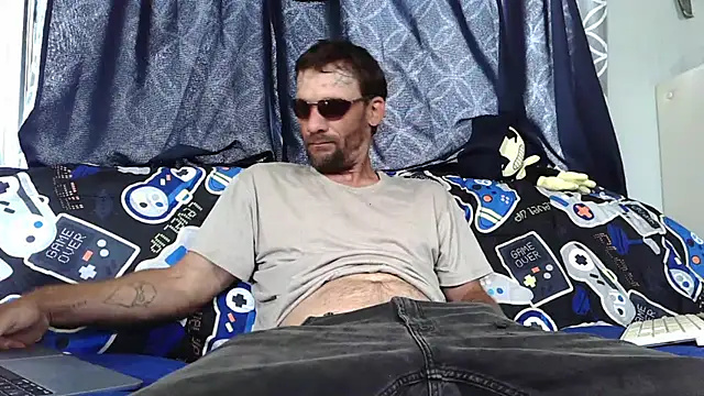Snapshot of goodick4u28 chatting on 25, 4, 2026 goodick4u28 online show from 25, 4, 2026