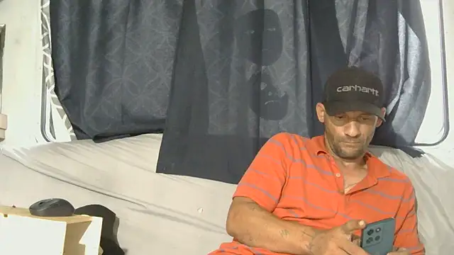 Snapshot of goodick4u28 chatting on 7, 6, 2026 goodick4u28 online show from 7, 6, 2026