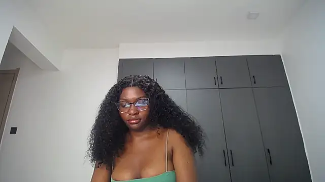 Snapshot of Pretty_Liya08 chatting on 1, 6, 2026 Pretty Liya08 online show from 1, 6, 2026